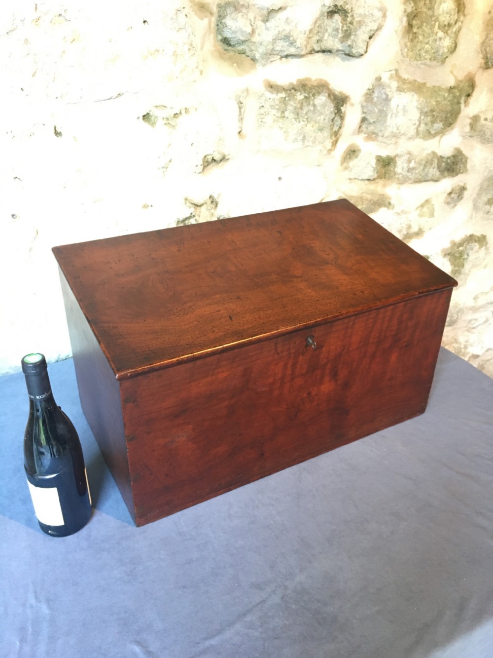 High quality storage trunk View II