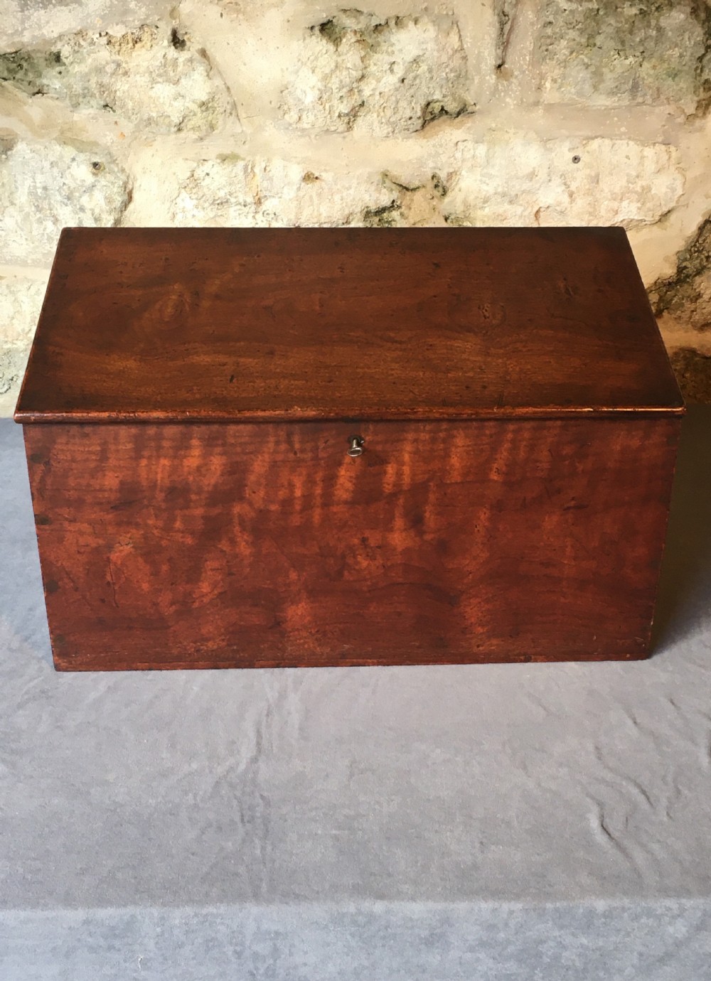 High quality storage trunk View V