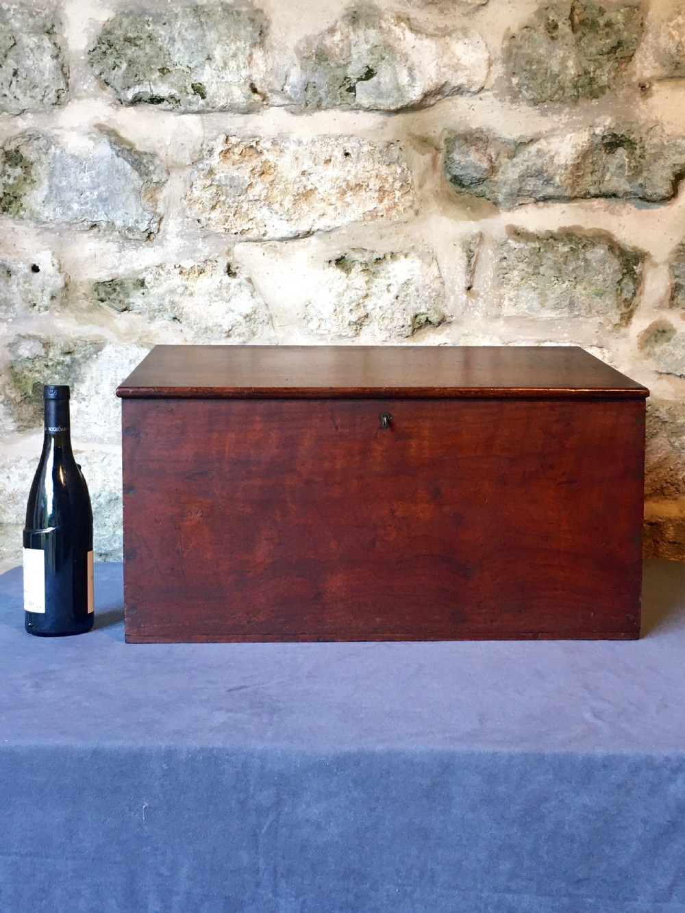 High quality storage trunk View VIII
