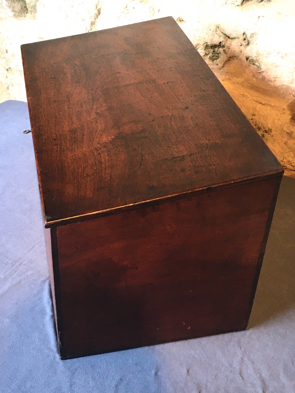 High quality storage trunk View XIII