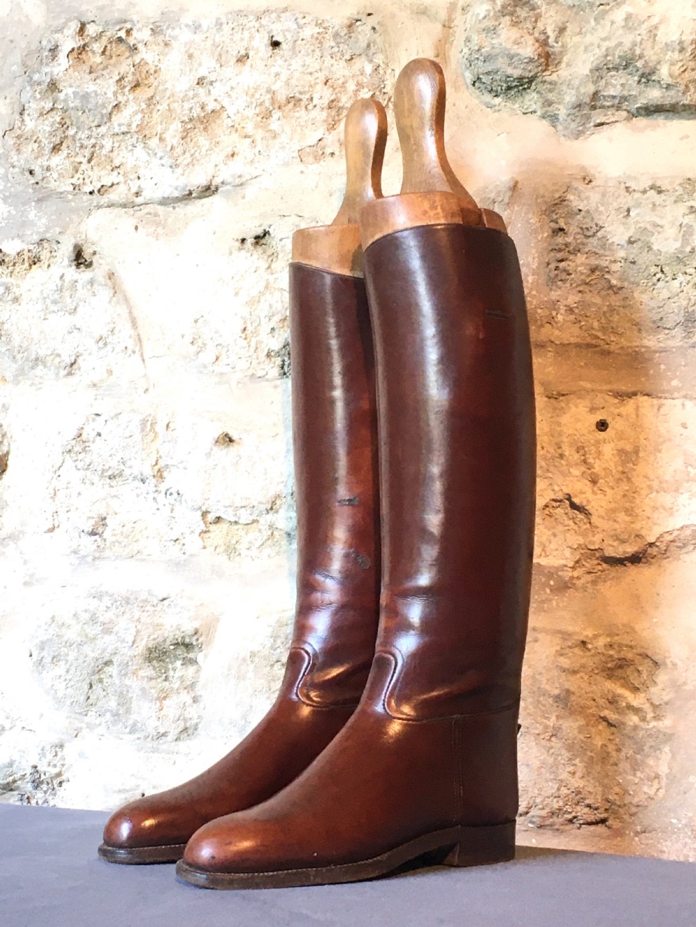 Very fine pair of riding boots View III