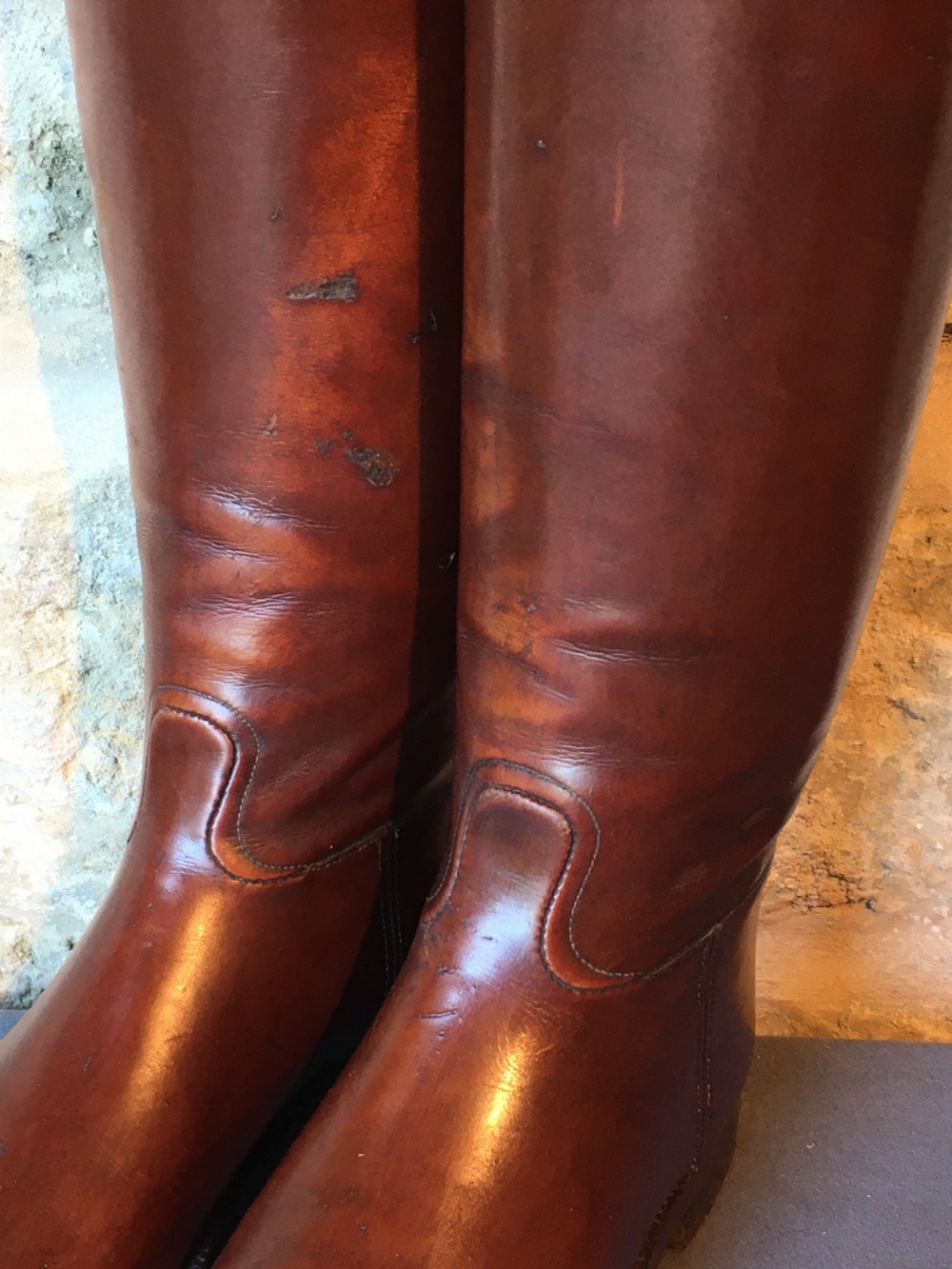 Very fine pair of riding boots View IX