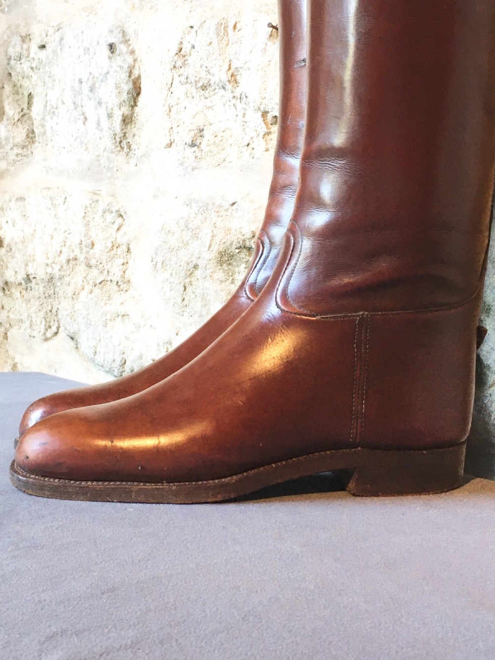 Very fine pair of riding boots View XI