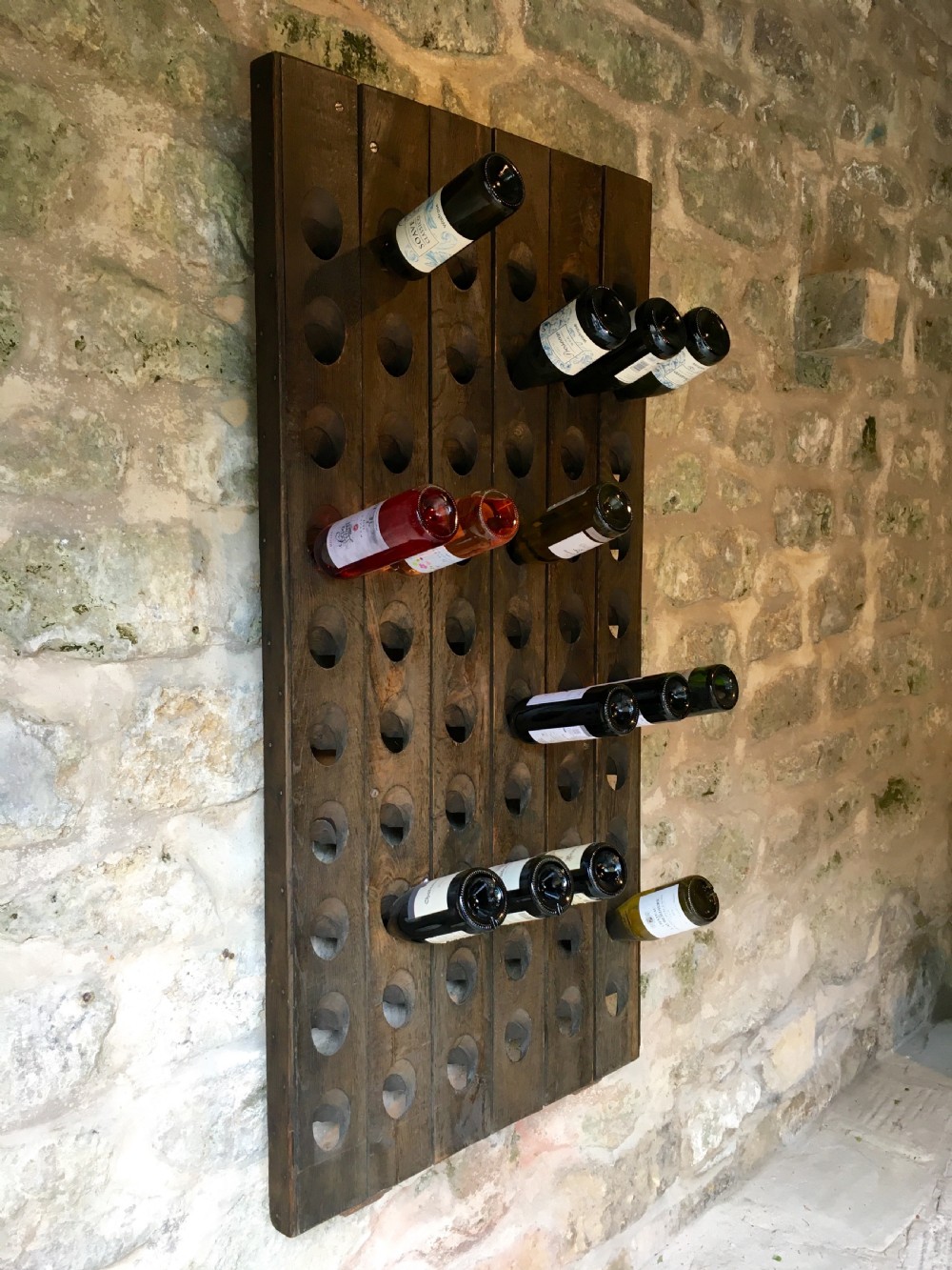Wall-hanging 60-bottle wine rack View V