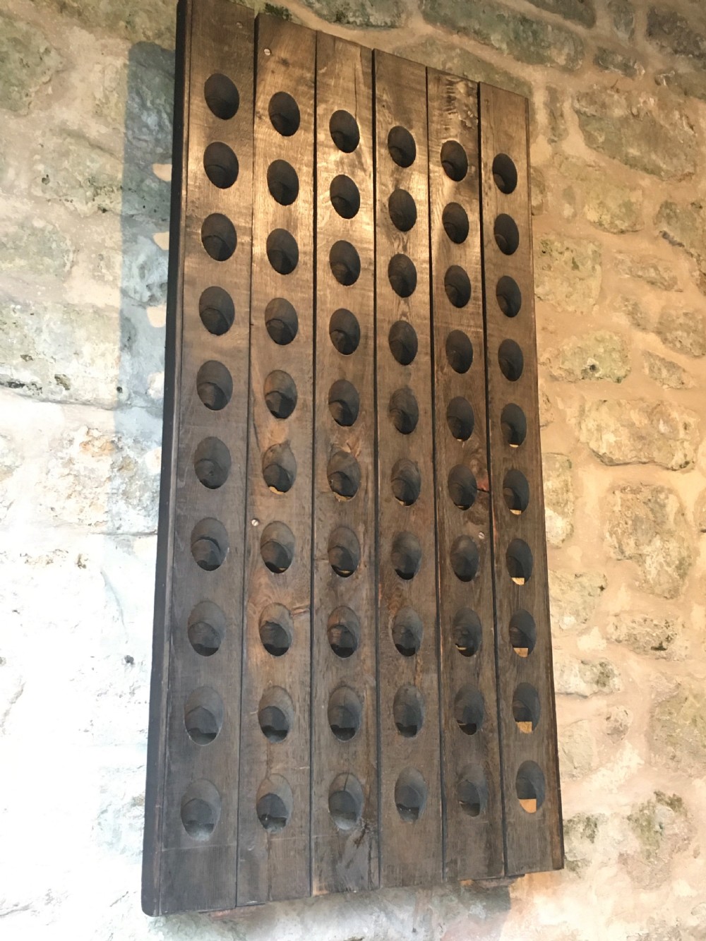 Wall-hanging 60-bottle wine rack View VI