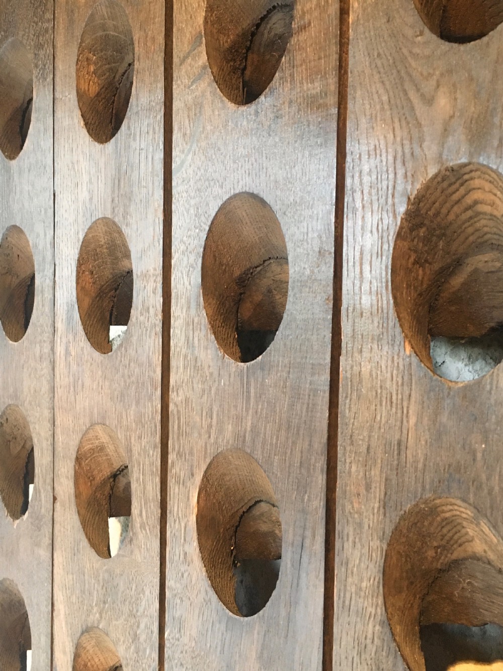 Wall-hanging 60-bottle wine rack View X