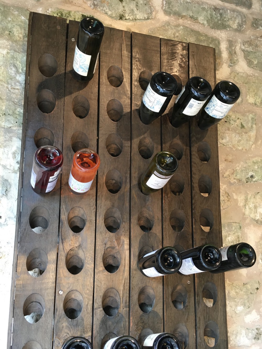 Wall-hanging 60-bottle wine rack View XV