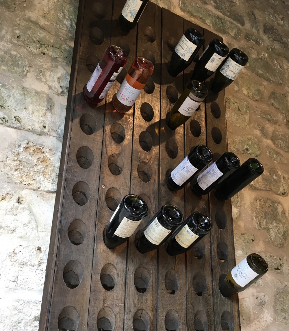 Wall-hanging 60-bottle wine rack View XXIV