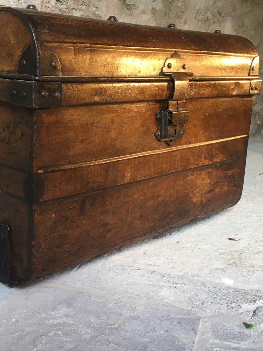 Painted Victorian storage trunk View VII