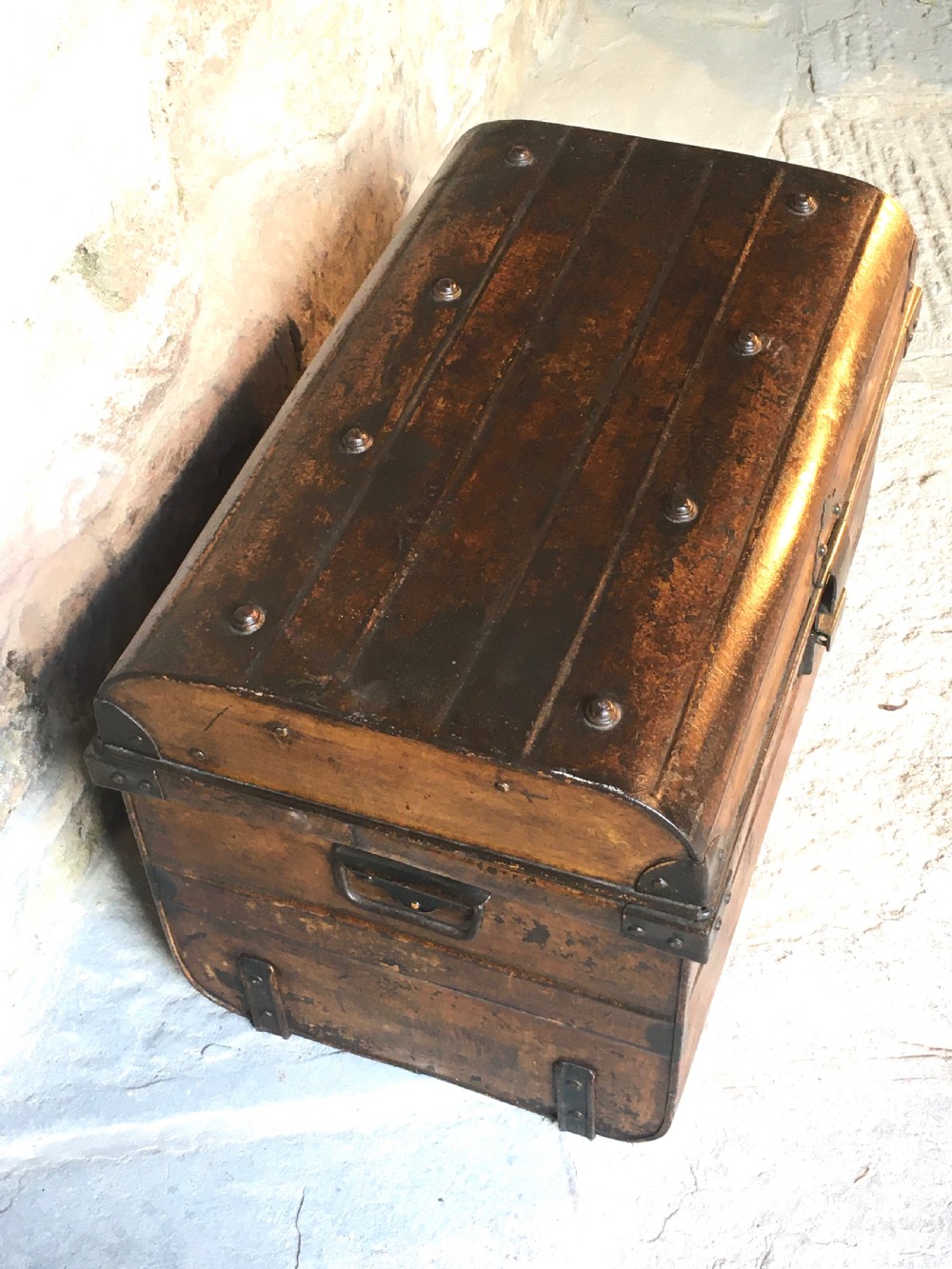 Painted Victorian storage trunk View X