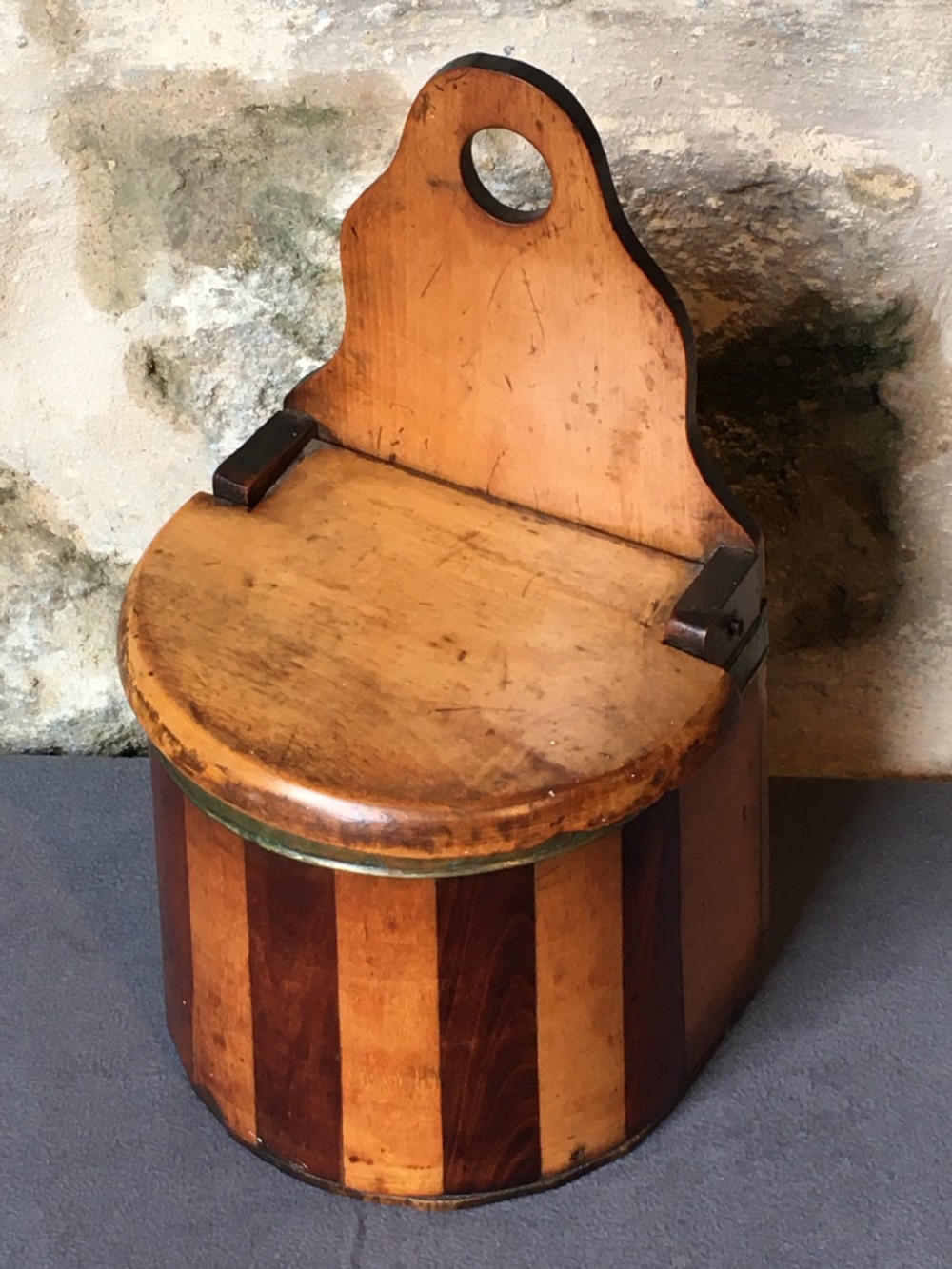 Treen: A Scottish salt box  View XIV