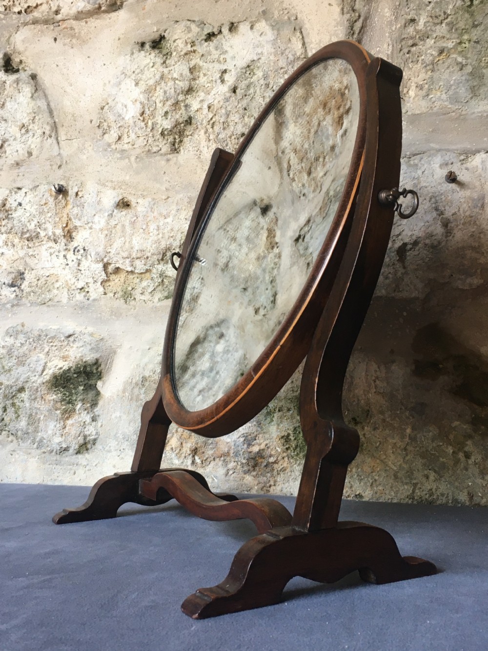 Dressing table swing mirror