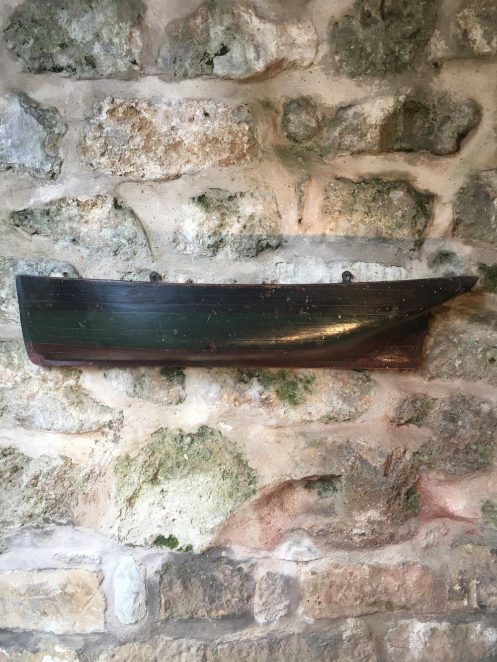 Magnificent half-hull boat model