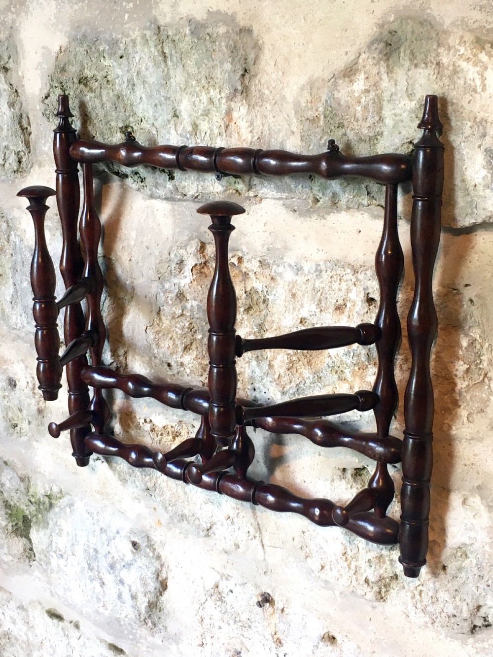 Wall-mounted hat & coat rack View III