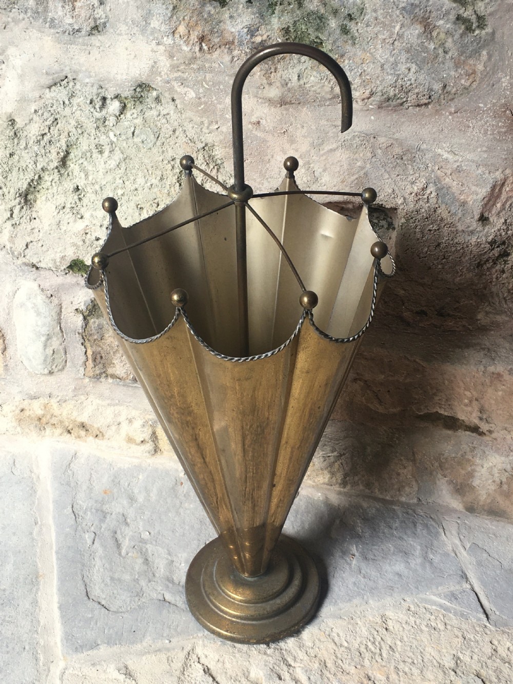 Gilt-finish umbrella/stick stand  View V