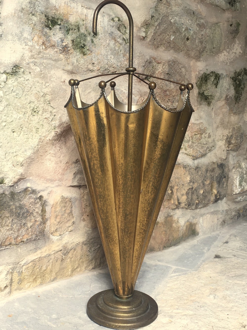 Gilt-finish umbrella/stick stand  View XVI
