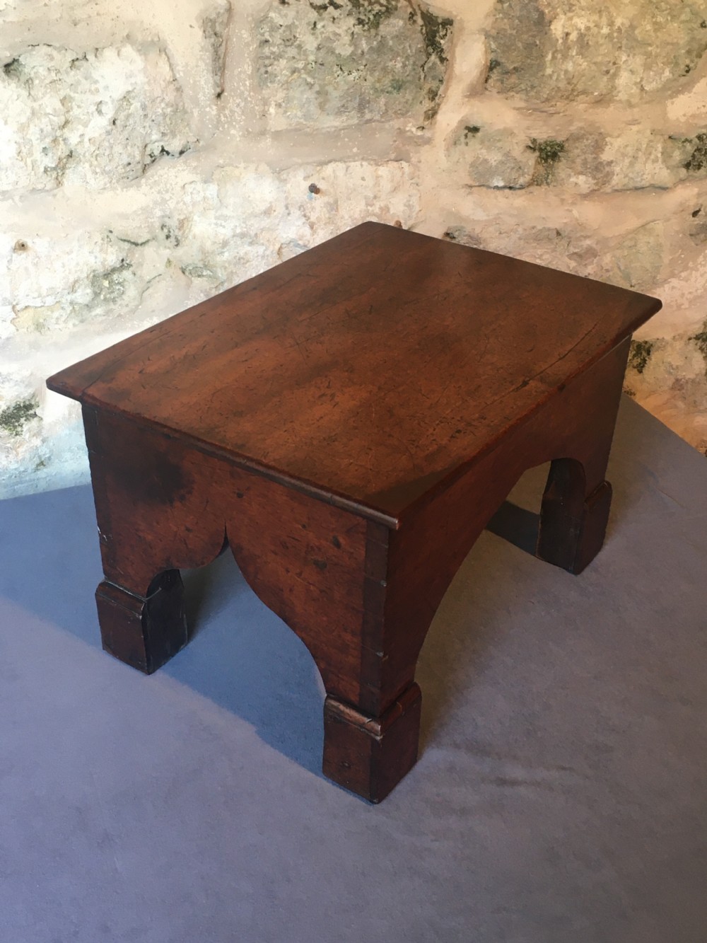 Low Gothic Table View II