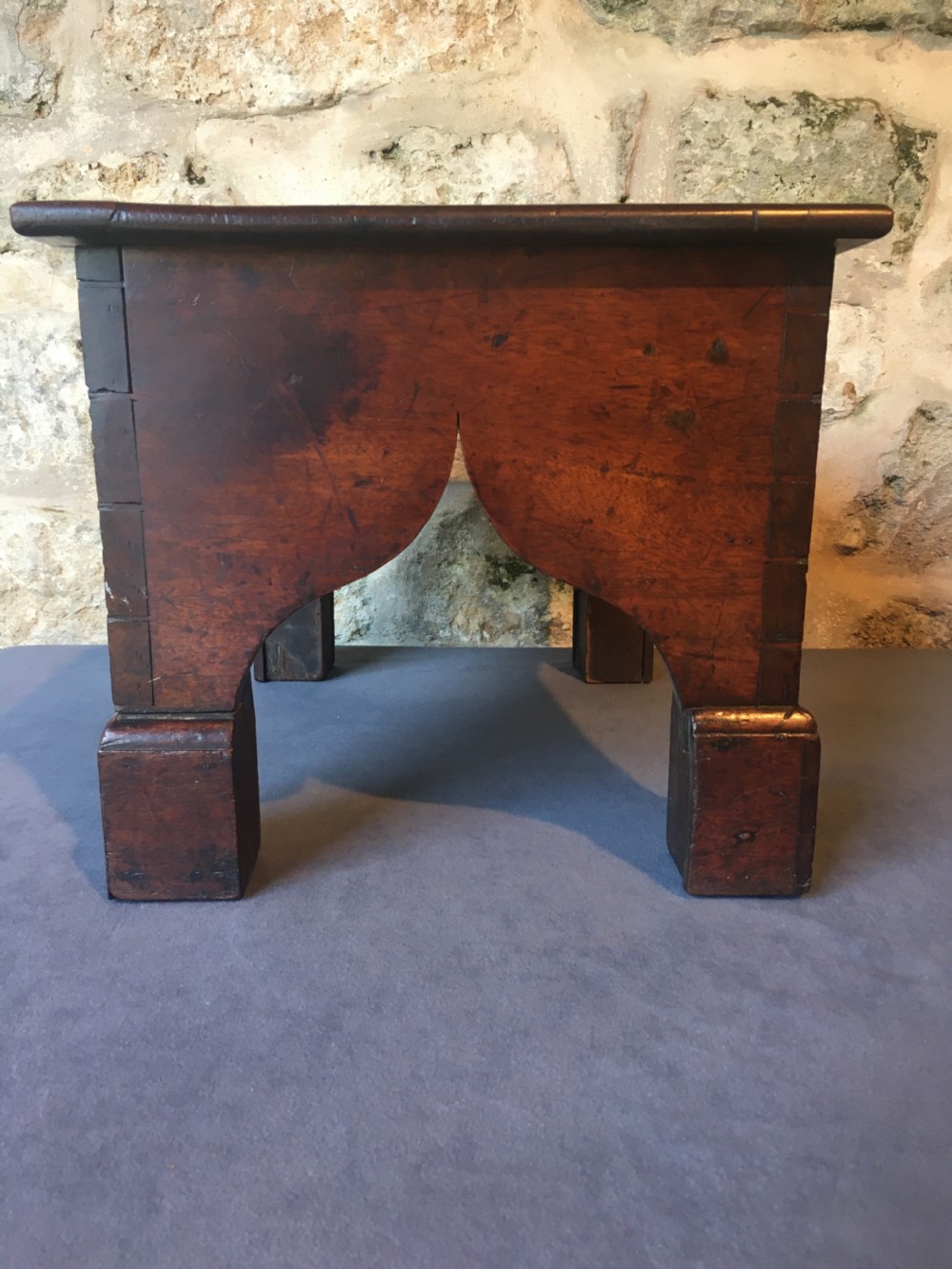Low Gothic Table View V