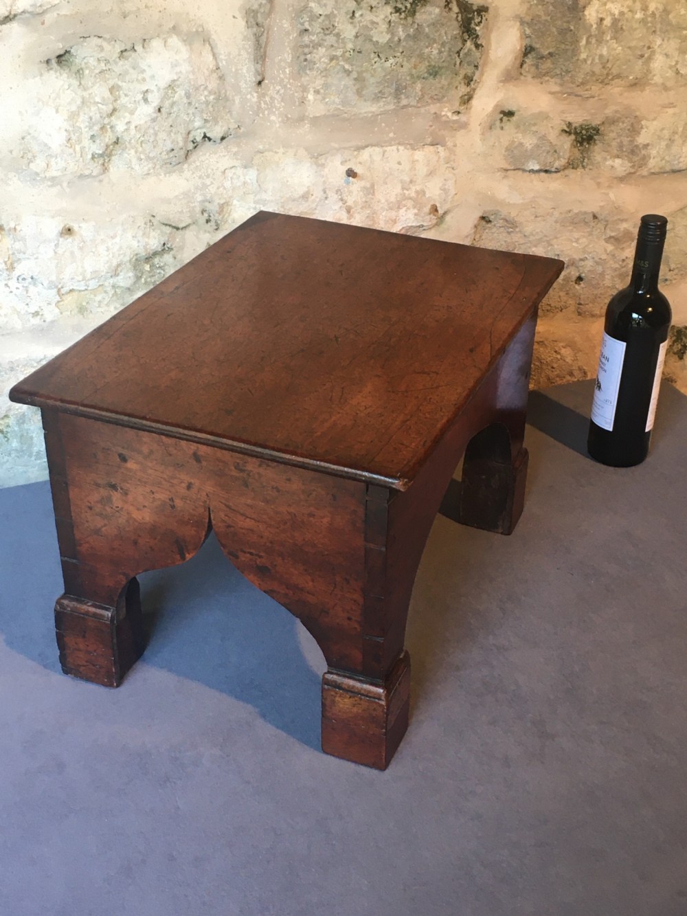 Low Gothic Table View XII