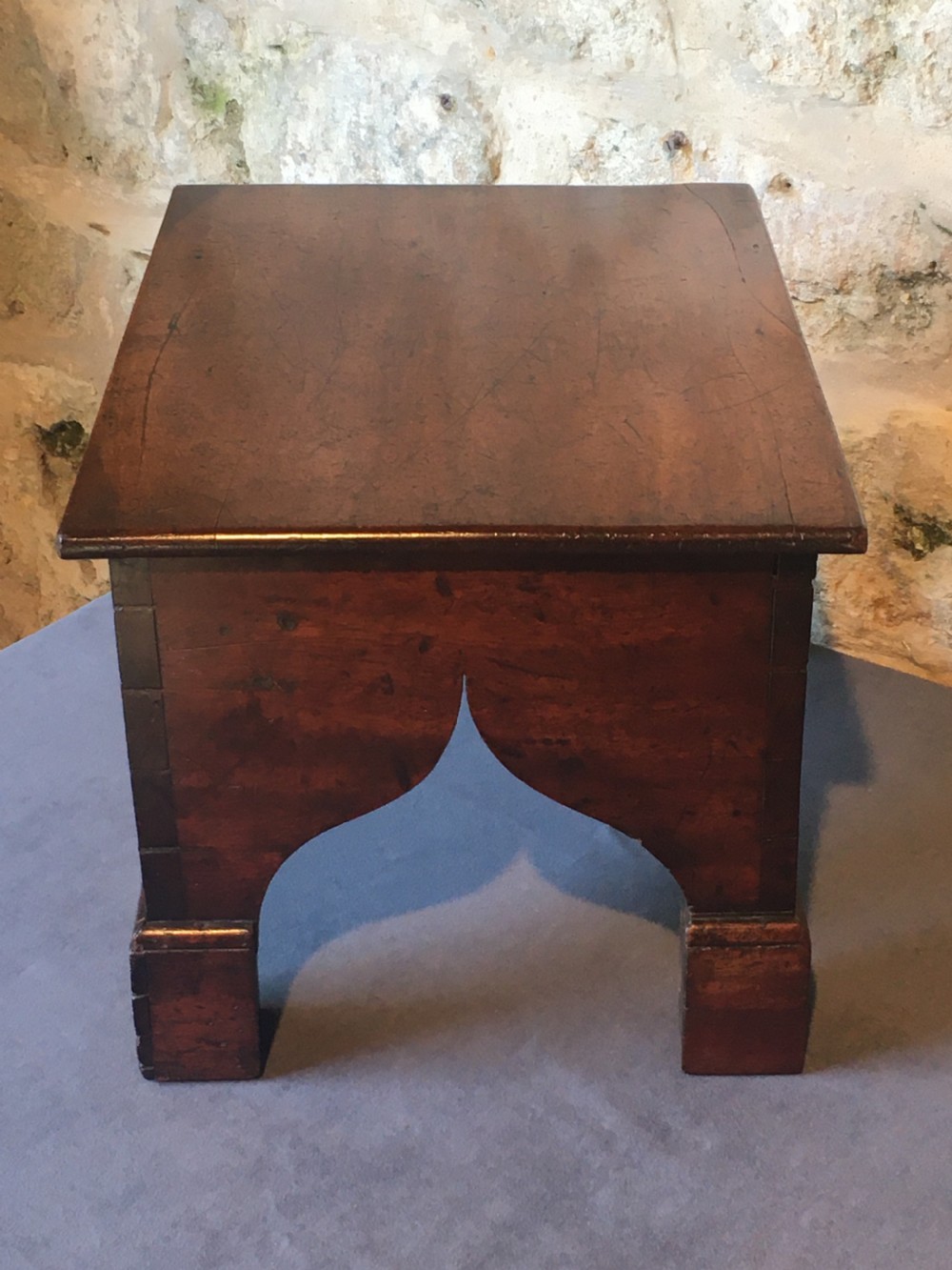 Low Gothic Table View XV