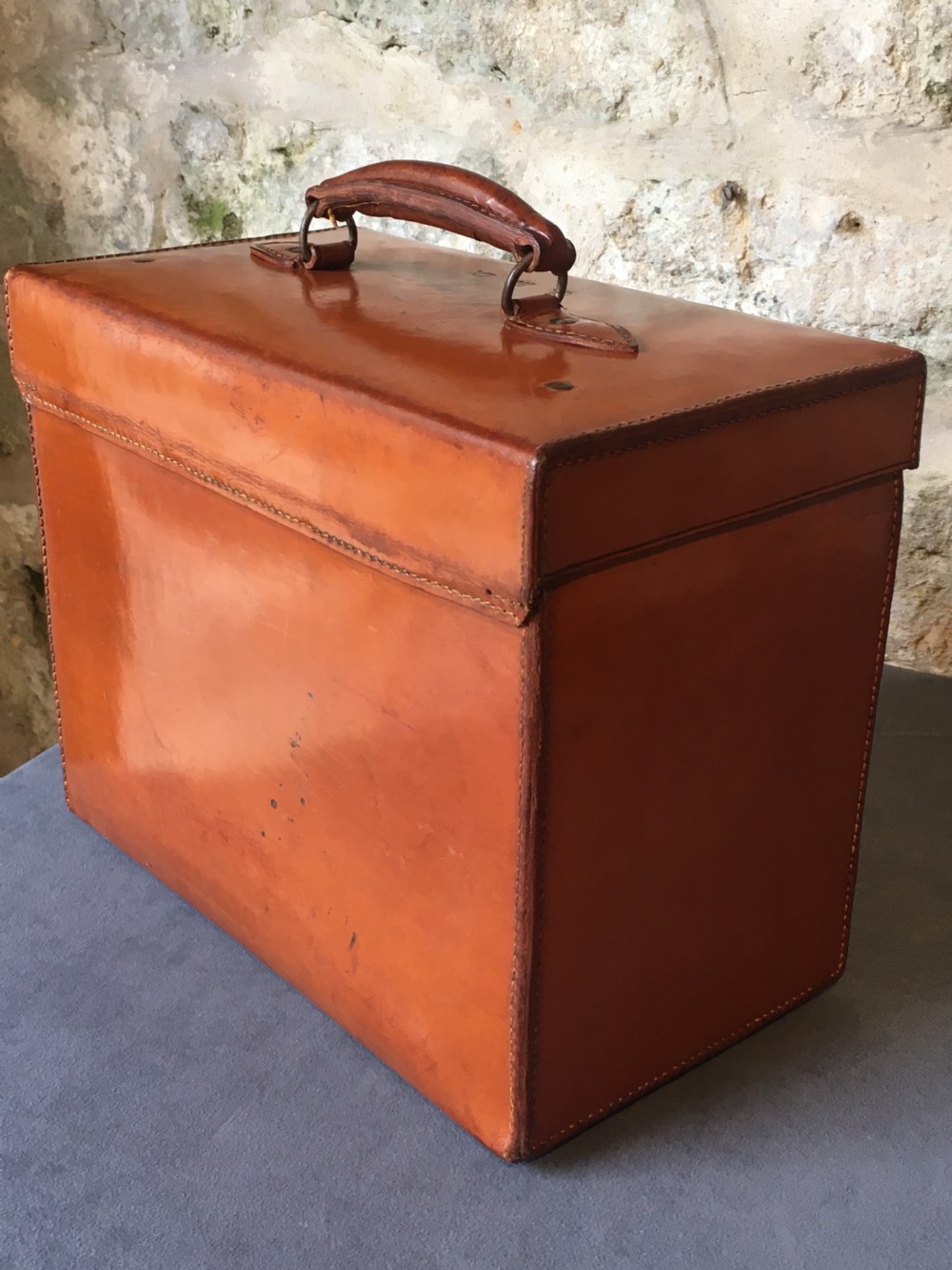 Silk top hat & box in superb condition  View XIV