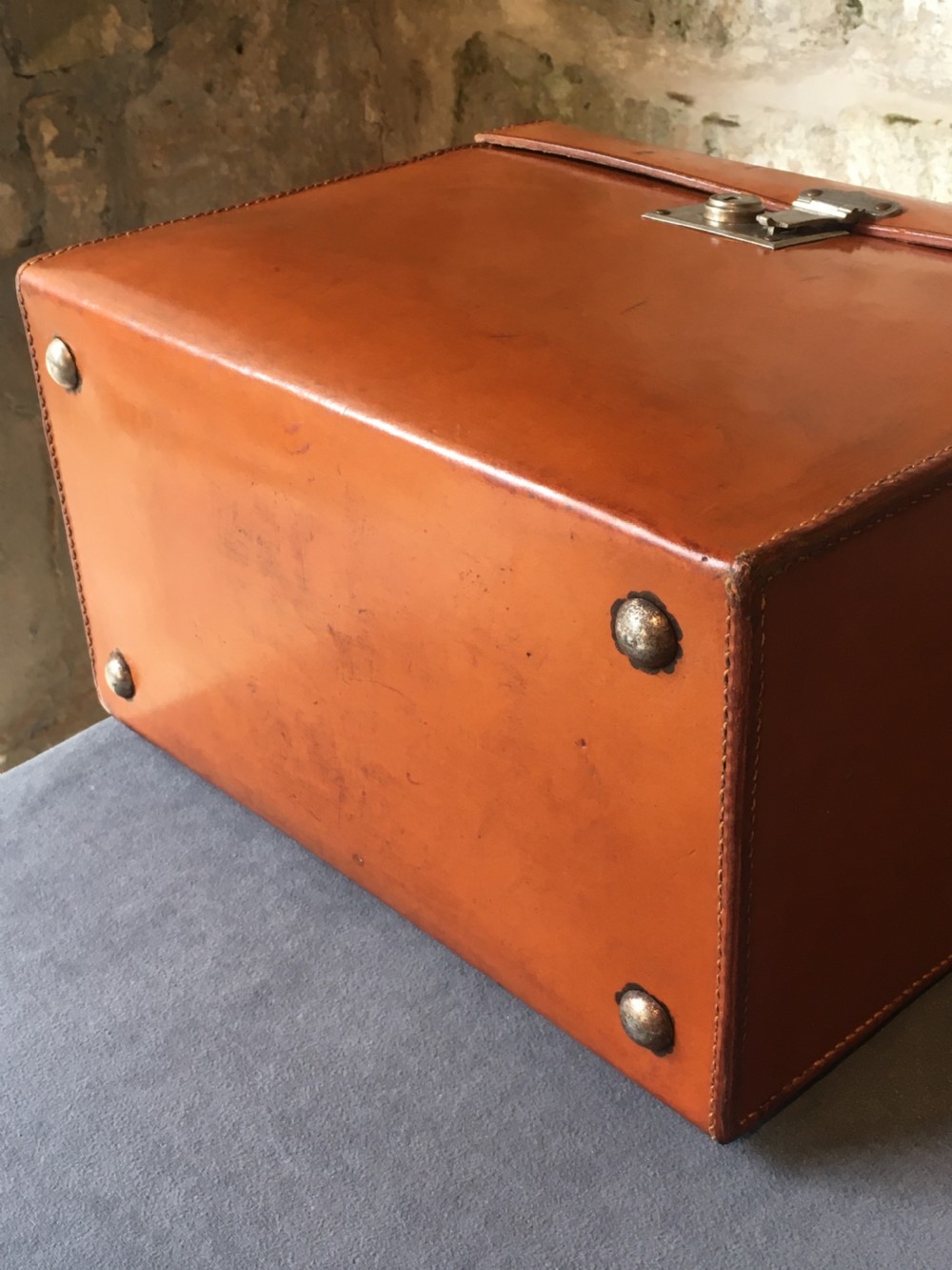 Silk top hat & box in superb condition  View XVII