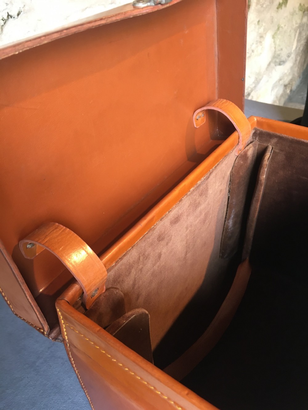 Silk top hat & box in superb condition  View XXI