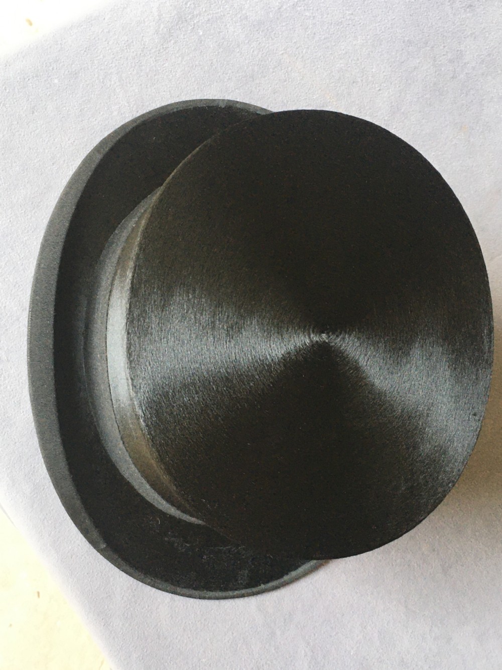 Silk top hat & box in superb condition  View XXII