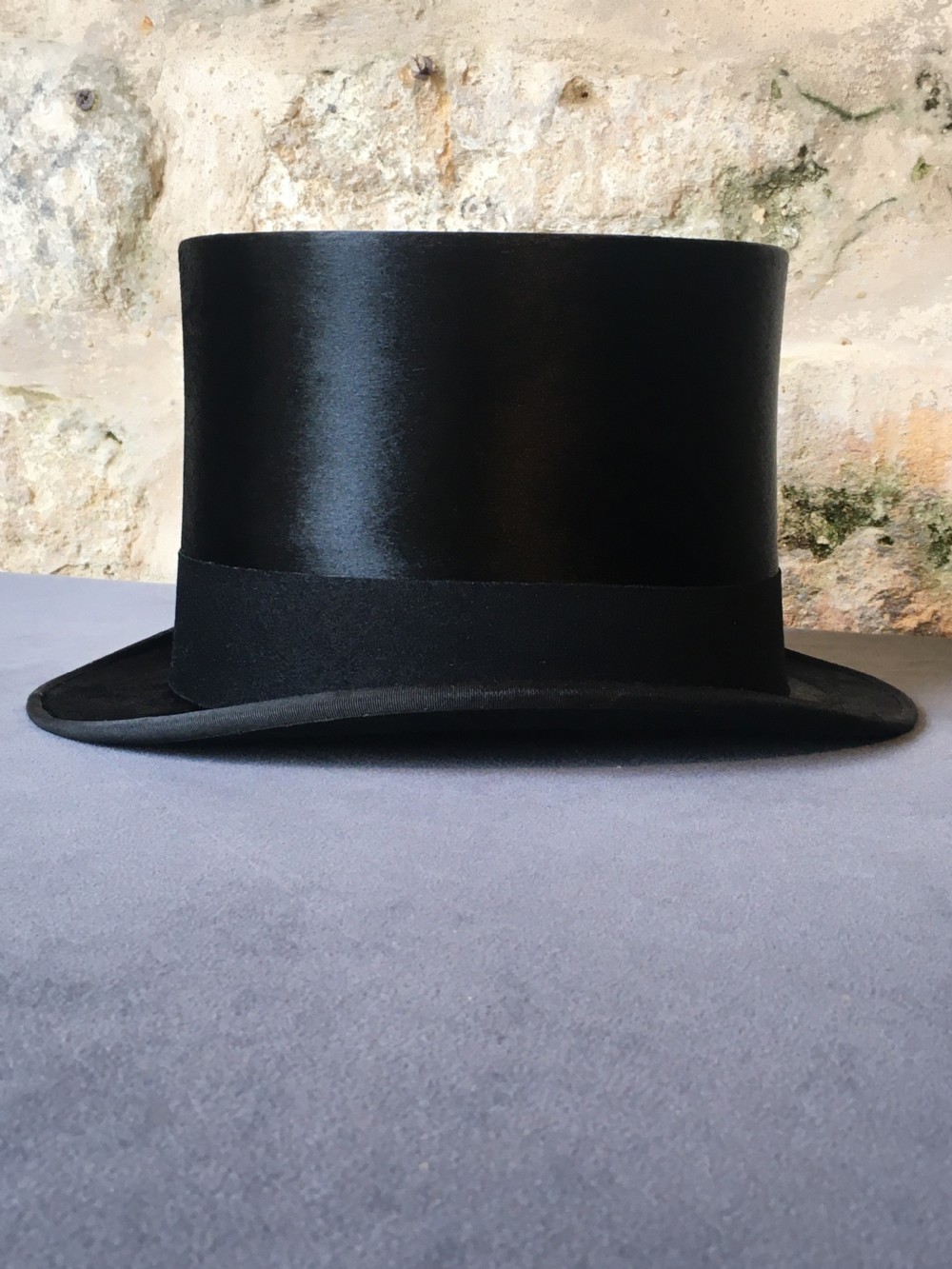 Silk top hat & box in superb condition  View XXV