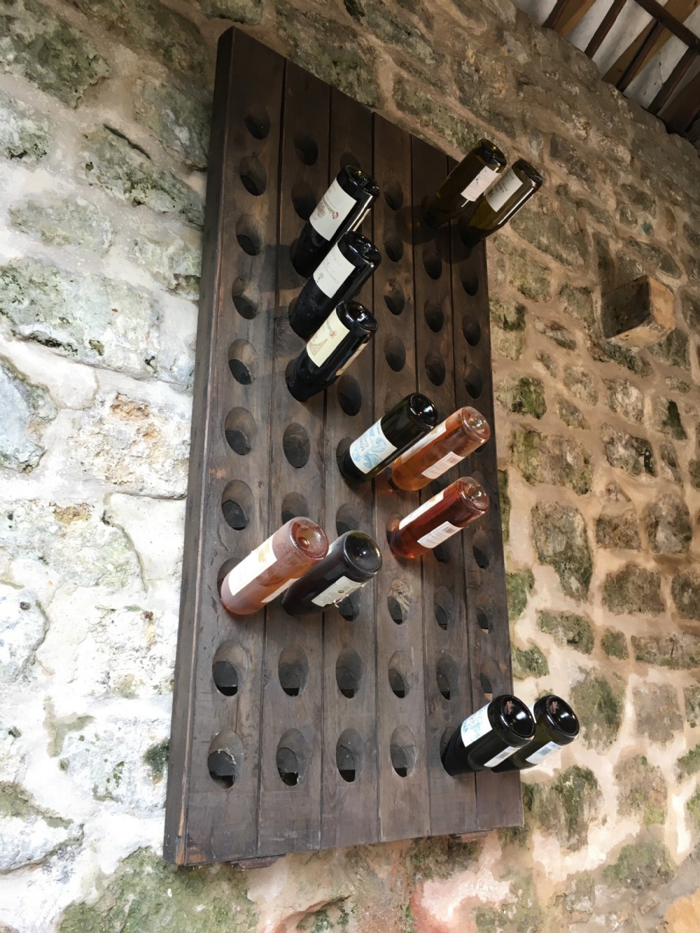 Wall-hanging solid oak wine rack View V
