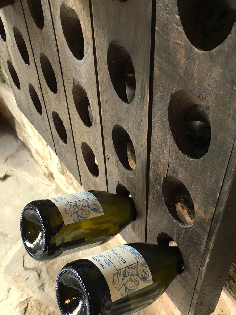 Wall-hanging solid oak wine rack View XI