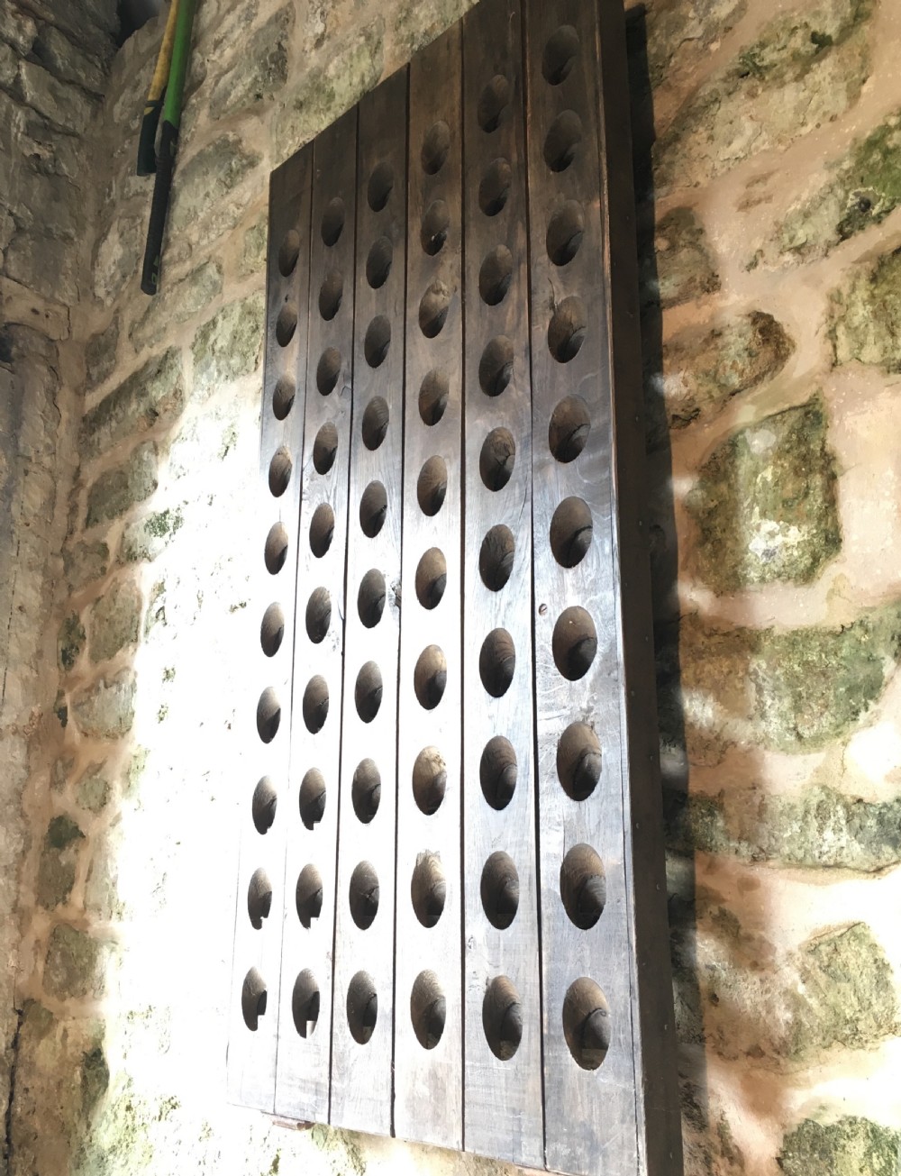 Wall-hanging solid oak wine rack View XV