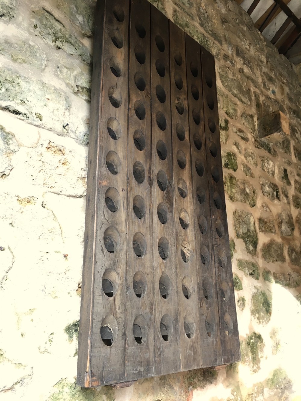 Wall-hanging solid oak wine rack View XVIII
