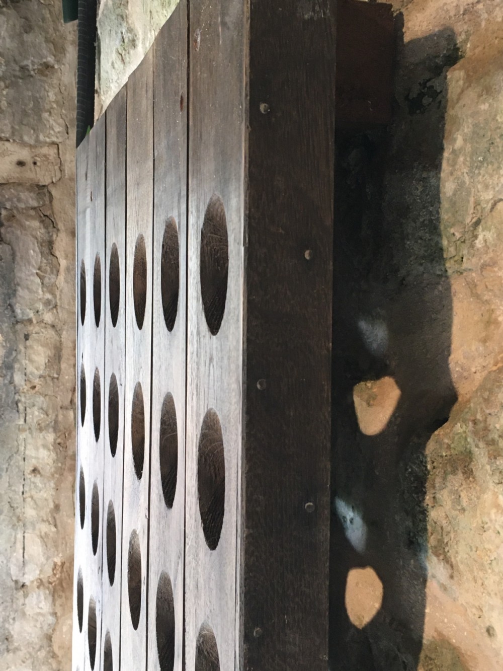 Wall-hanging solid oak wine rack View XXII