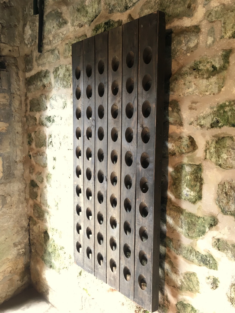 Wall-hanging solid oak wine rack