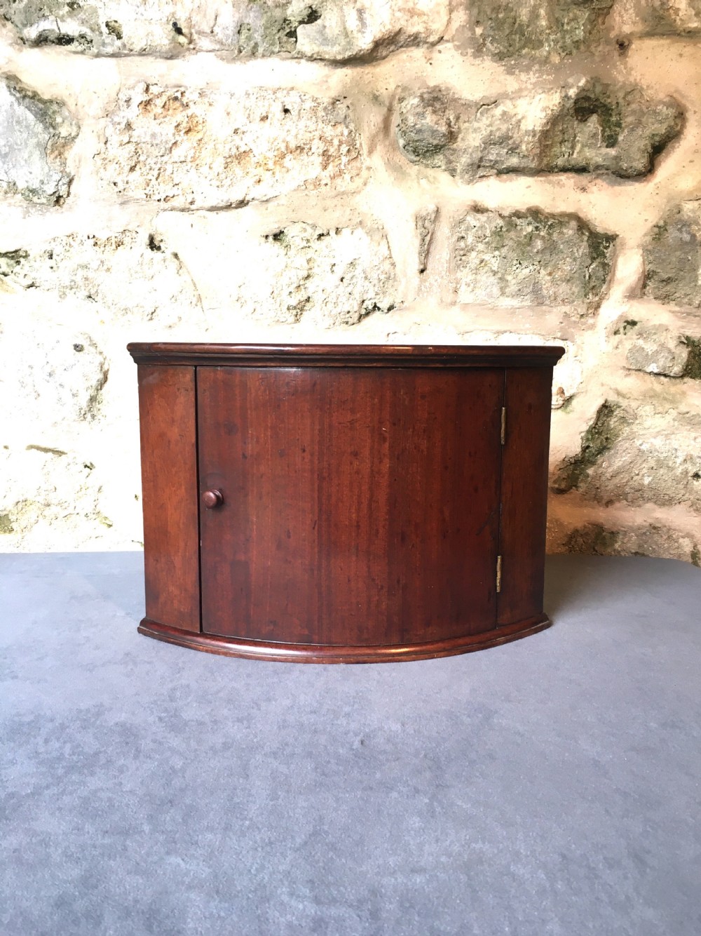 A charming Victorian corner cupboard 