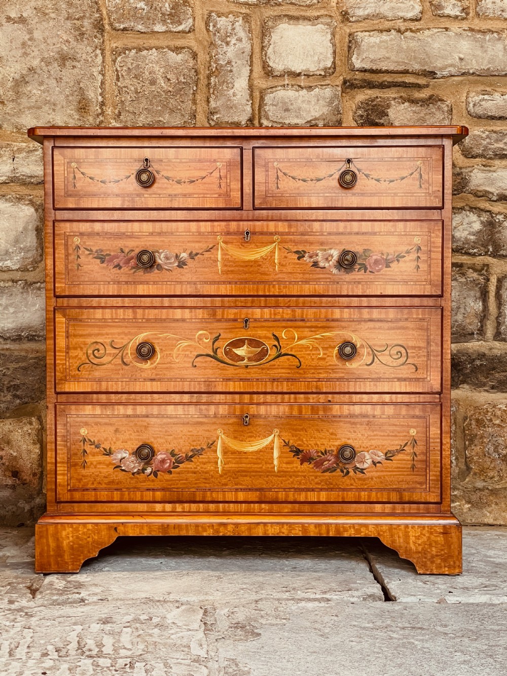 Small chest of drawers in satinwood View VI