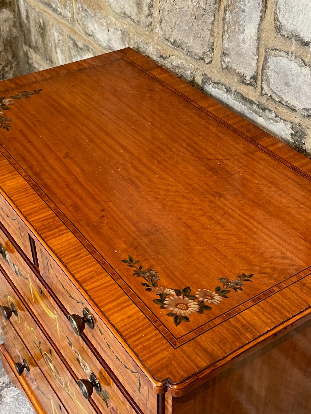 Small chest of drawers in satinwood View XI