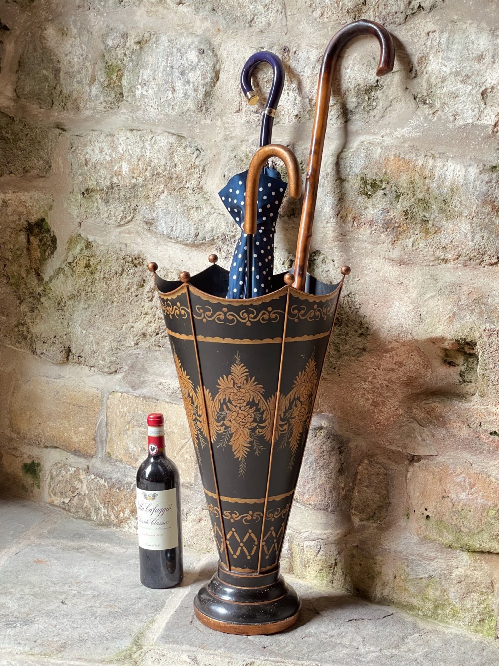 Stick stand Umbrella stand View II