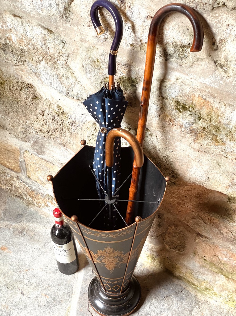 Stick stand Umbrella stand View XVI