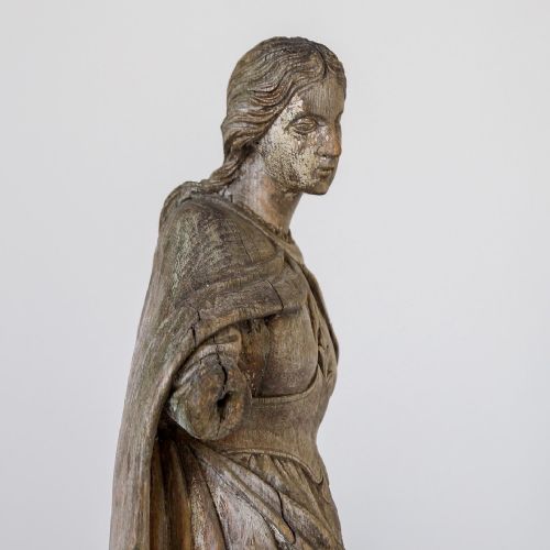 LATE 18TH EARLY 19TH CENTURY PINE CARVED FEMALE FIGURE IN CLOAK - ADDITIONAL PHOTO 14