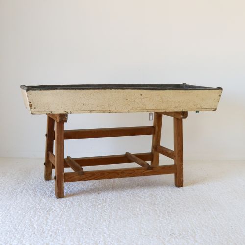 19th century lead lined sink on stand - CATEGORY: ANTIQUE MISCELLANEOUS - DATED 19TH CENTURY