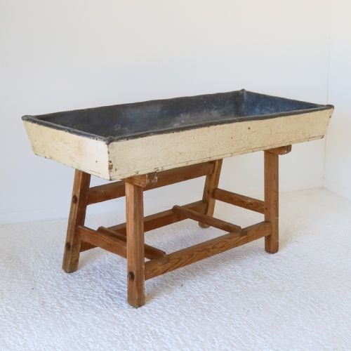 19TH CENTURY LEAD LINED SINK ON STAND - ADDITIONAL PHOTO 2