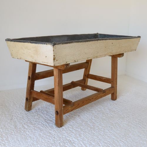 19TH CENTURY LEAD LINED SINK ON STAND - ADDITIONAL PHOTO 8