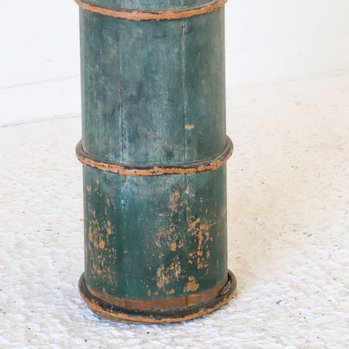 19TH CENTURY TRADITIONAL SWEDISH PAINTED PINE BUTTER CHURN - ADDITIONAL PHOTO 7