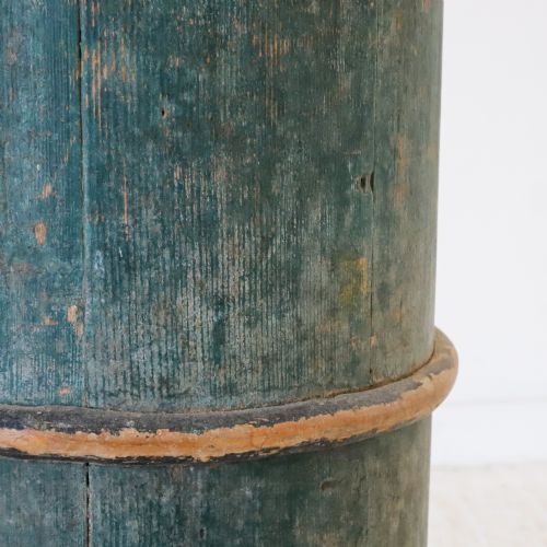 19TH CENTURY TRADITIONAL SWEDISH PAINTED PINE BUTTER CHURN - ADDITIONAL PHOTO 10