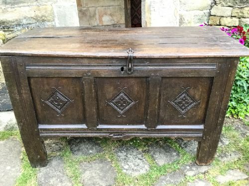 Early Oak Coffer Yorkshire 1640