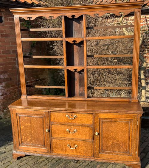 Georgian Oak Dresser and Plate Rack