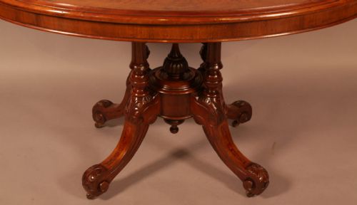 A VICTORIAN WINDOW TABLE IN BURR WALNUT - ADDITIONAL PHOTO 2