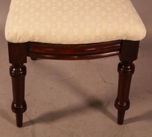 A SET OF 8 VICTORIAN MAHOGANY BALLOON BACK DINING CHAIRS - ADDITIONAL PHOTO 10
